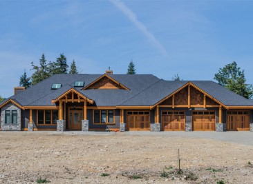 01-Residential-Timberframe-05-01-Rivers-Edge-Home